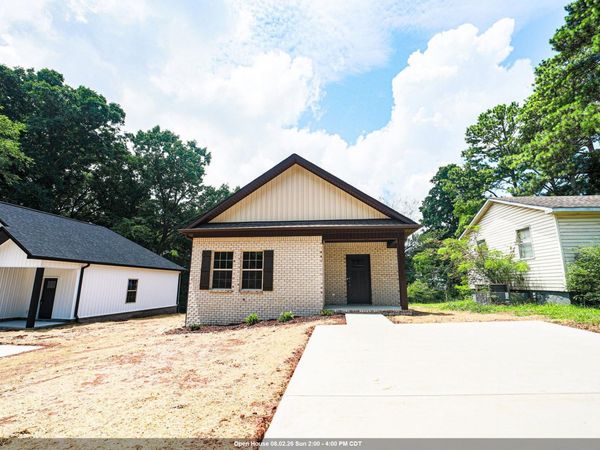 422 Smith St, Florence, AL 35630
