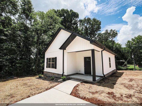426 Smith St, Florence, AL 35630