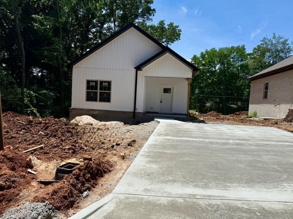 426 Smith St, Florence, AL 35630