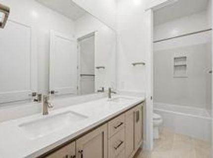 8565 Martin Andrew Cir, Roseville, CA 95747 Photo