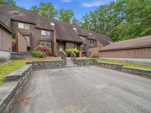25 Silverton Drive, Nashua, NH 03062