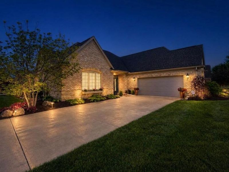 2370 Spring Rose Drive, Dayton, OH 45459 Photo 2