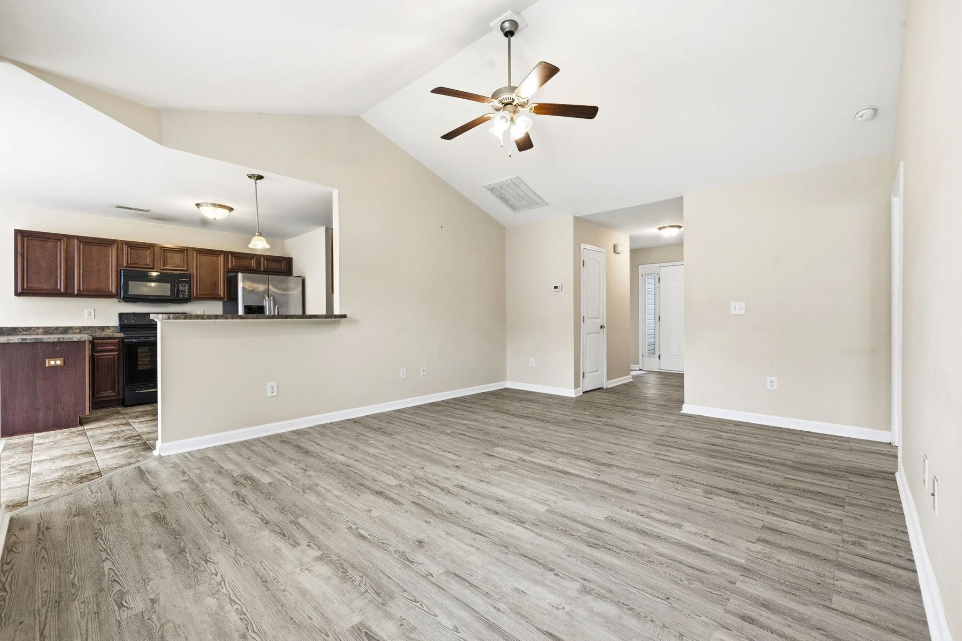 2375 Morlynn Dr.  Photo 6