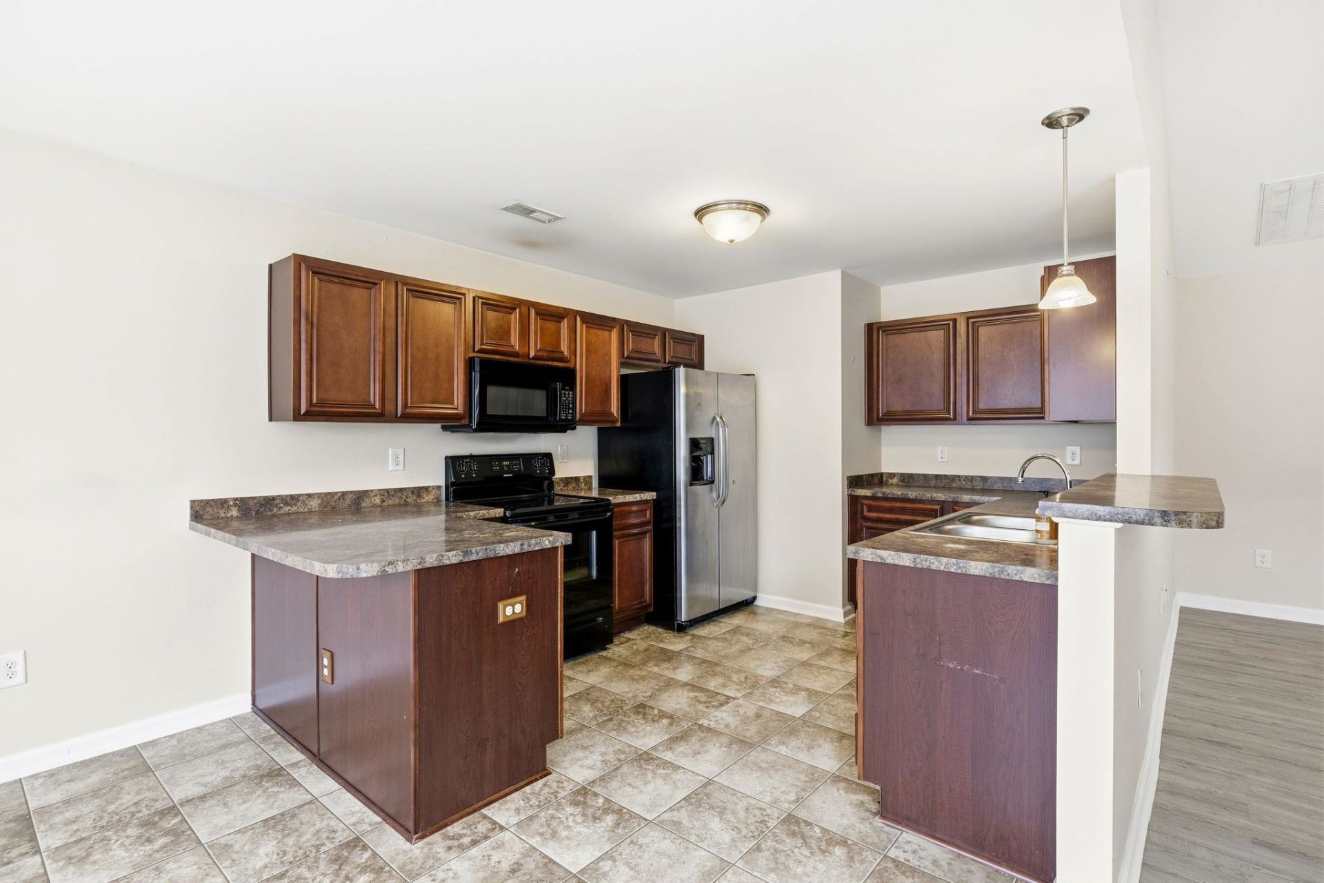 2375 Morlynn Dr.  Photo 8