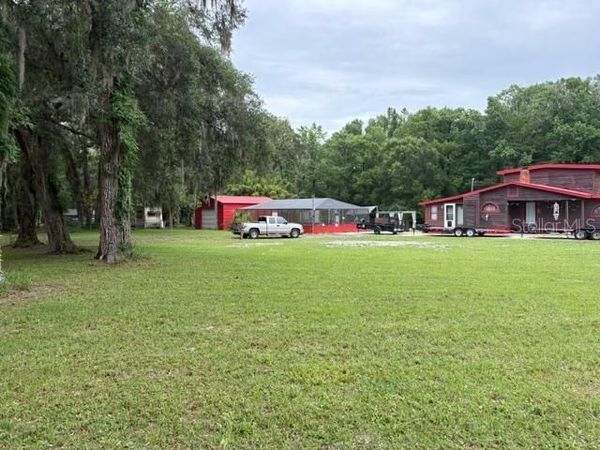 12253 E BERRY LANE , FLORAL CITY, FL 34436
