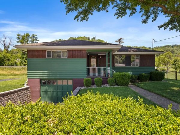 24 Sherwood Avenue, Wheeling, WV 26003