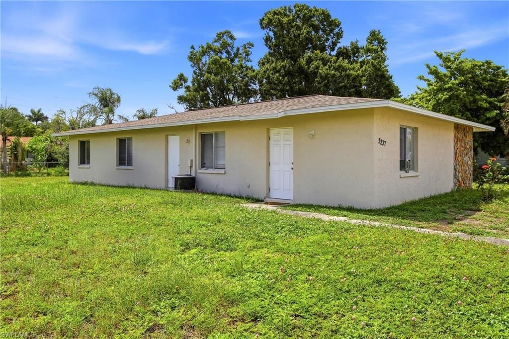2237 Iris Way , Fort Myers, FL 33905 Photo