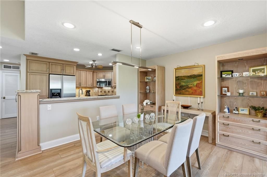 5600 SE Foxcross Place, Stuart, FL 34997 Photo