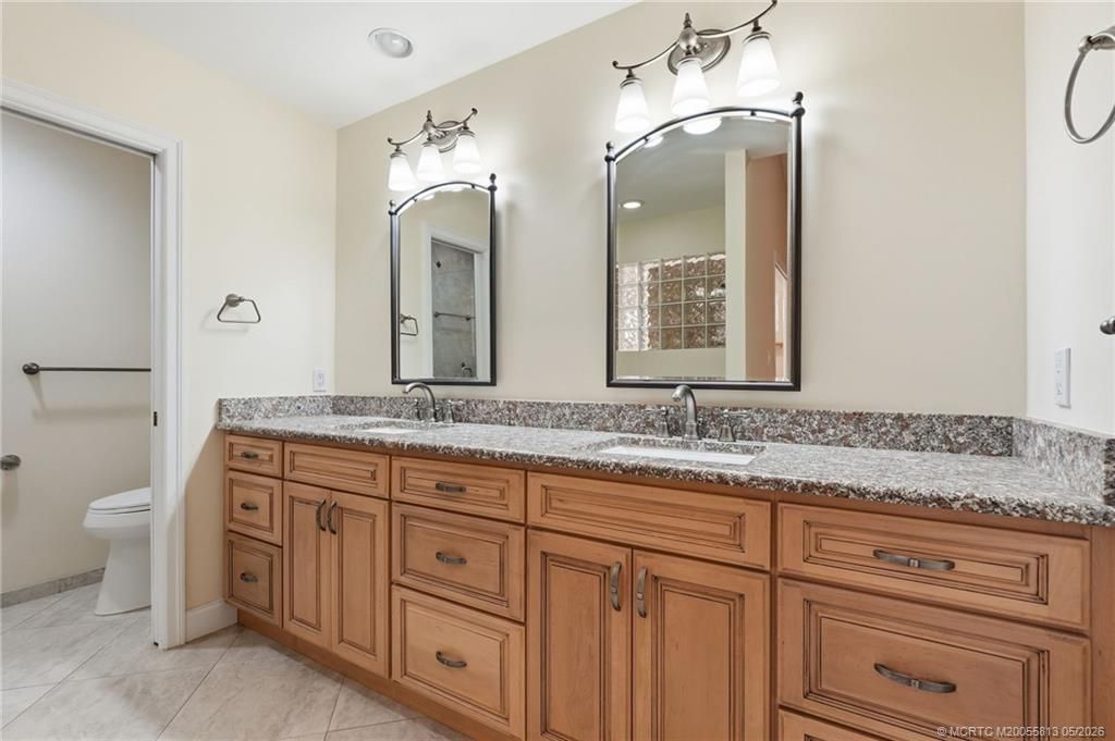 5600 SE Foxcross Place, Stuart, FL 34997 Photo