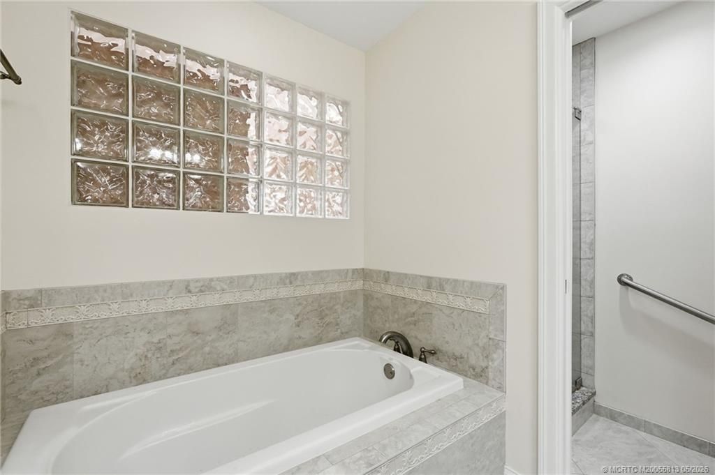 5600 SE Foxcross Place, Stuart, FL 34997 Photo
