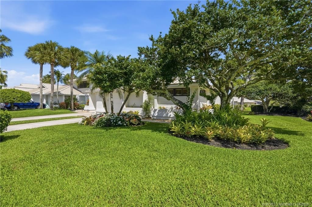 5600 SE Foxcross Place, Stuart, FL 34997 Photo
