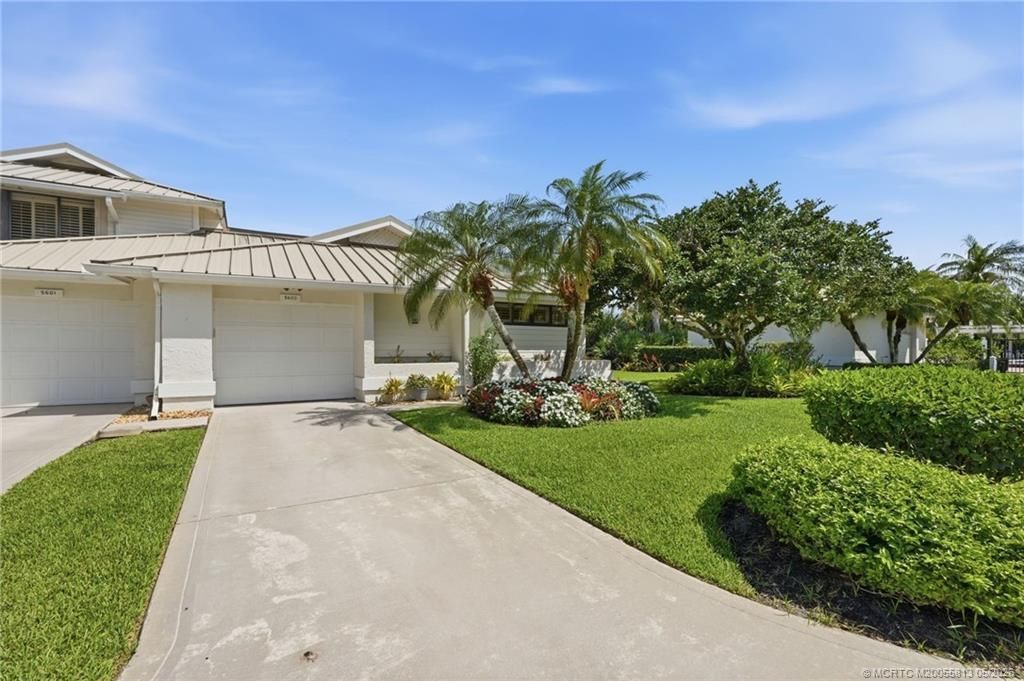 5600 SE Foxcross Place, Stuart, FL 34997 Photo