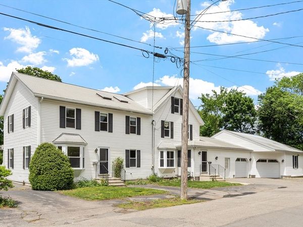 24 Oak Ave, Leominster, MA 01453