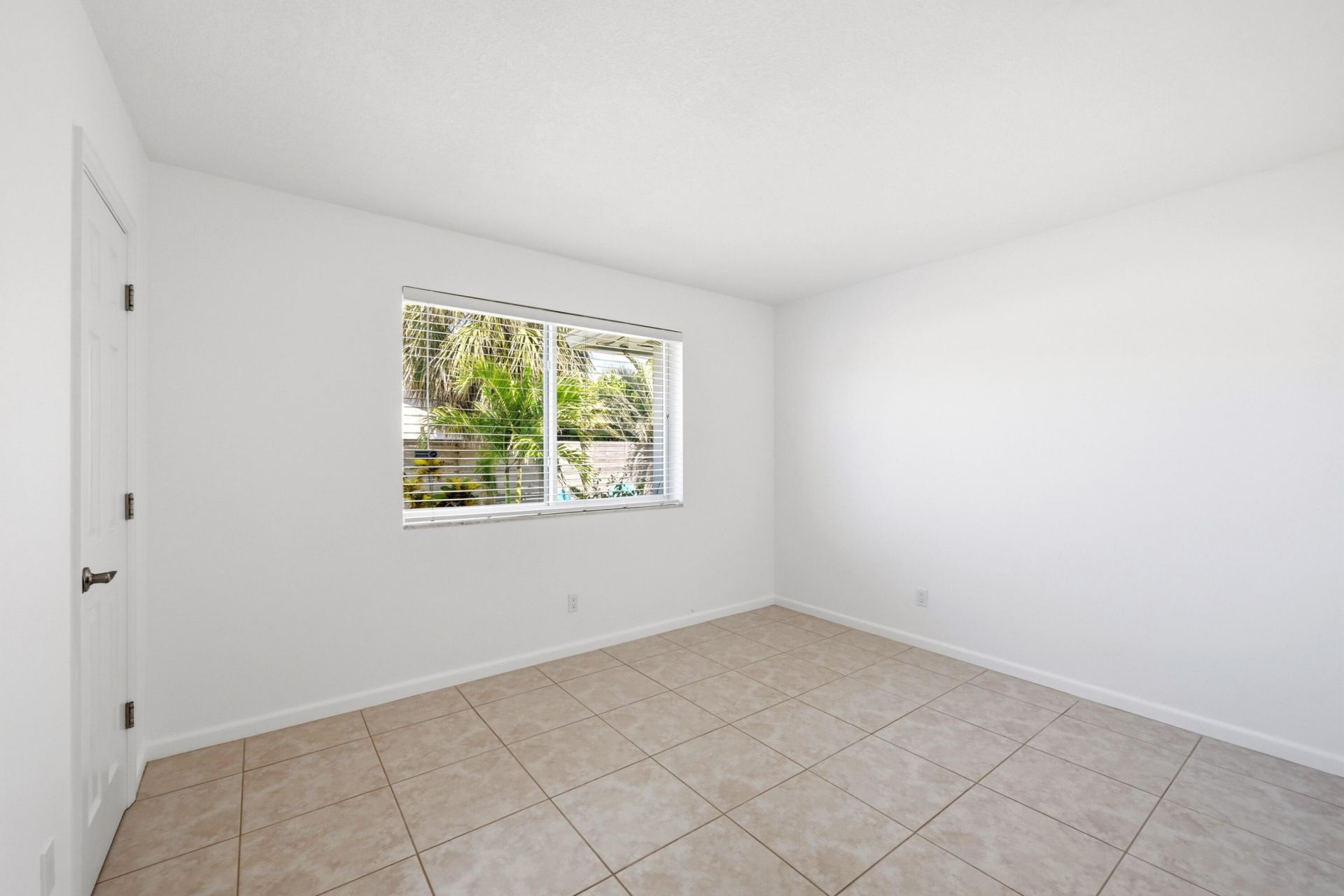 4454 W Tradewinds Avenue W, Lauderdale by the Sea, FL 33308 Photo