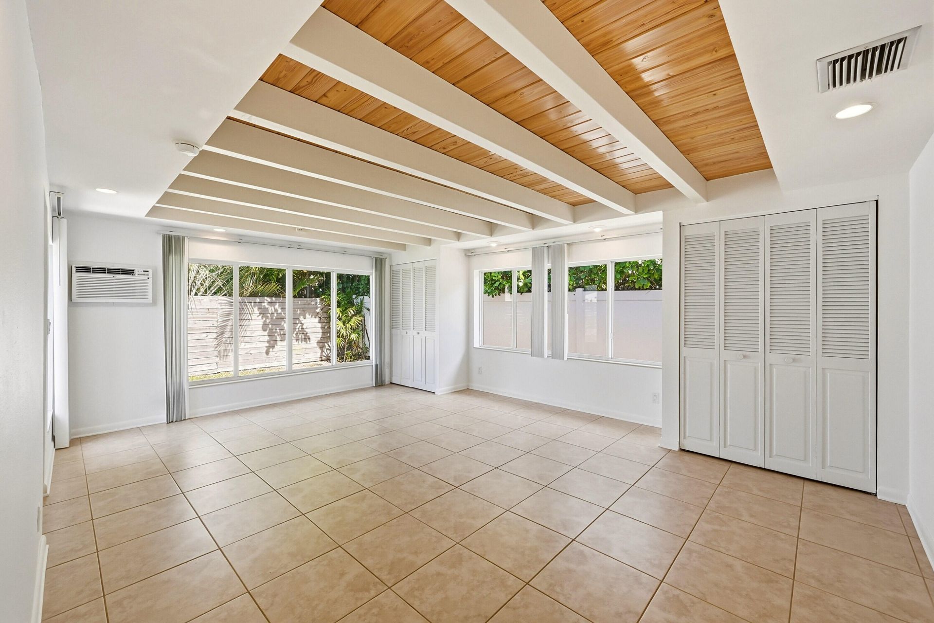 4454 W Tradewinds Avenue W, Lauderdale by the Sea, FL 33308 Photo