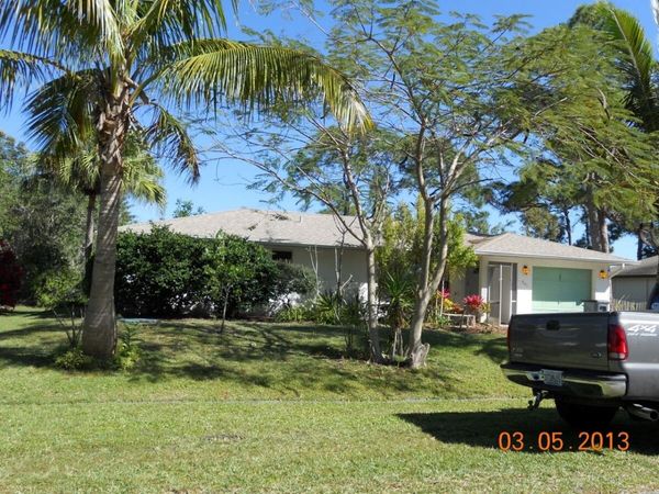 941 SE Atlantus Avenue, Port St. Lucie, FL 34983