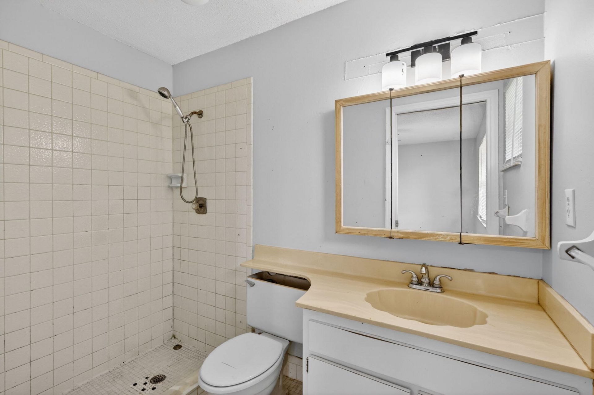 941 SE Atlantus Avenue, Port Saint Lucie, FL 34983 Photo