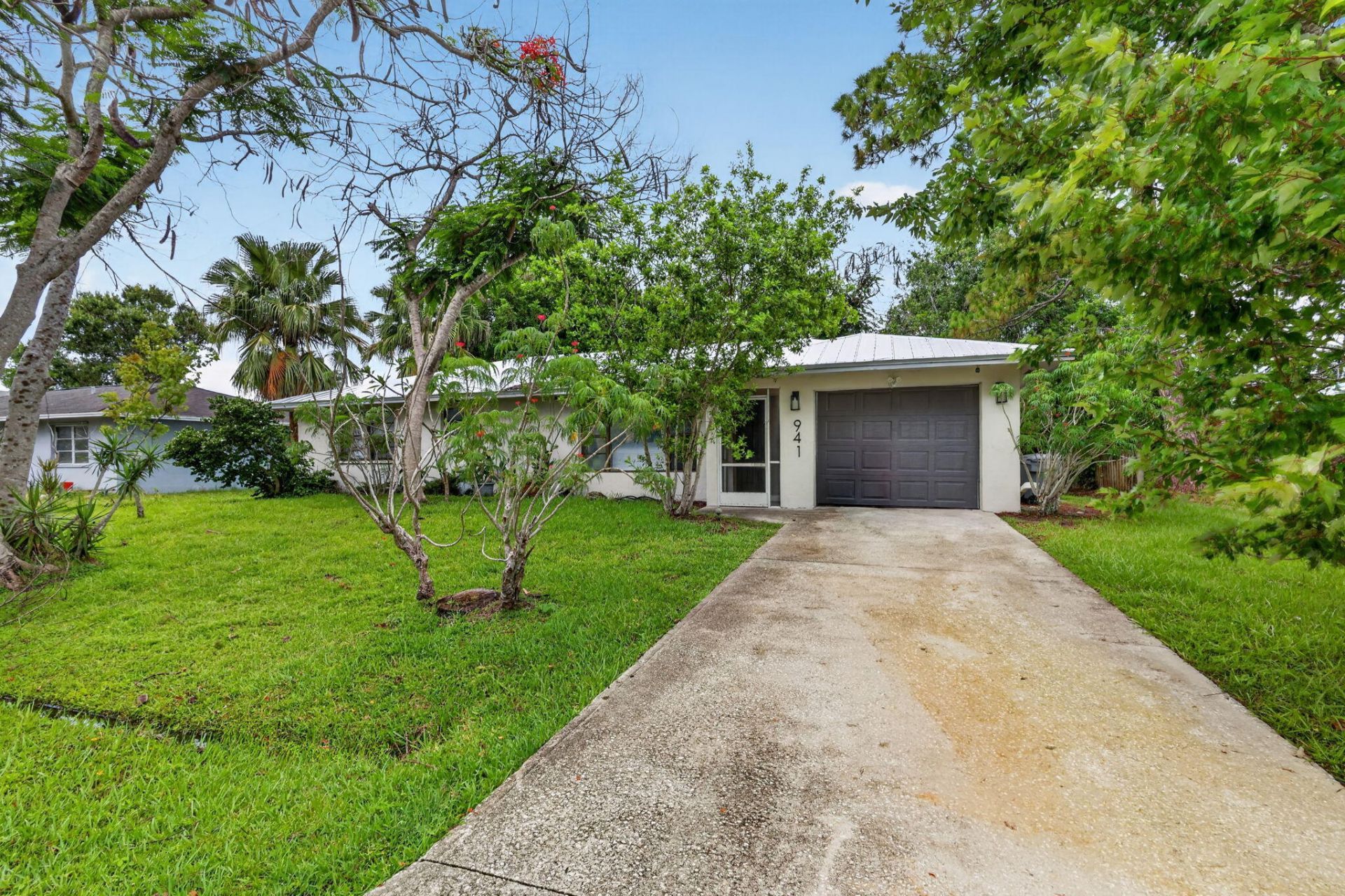 941 SE Atlantus Avenue, Port Saint Lucie, FL 34983 Photo