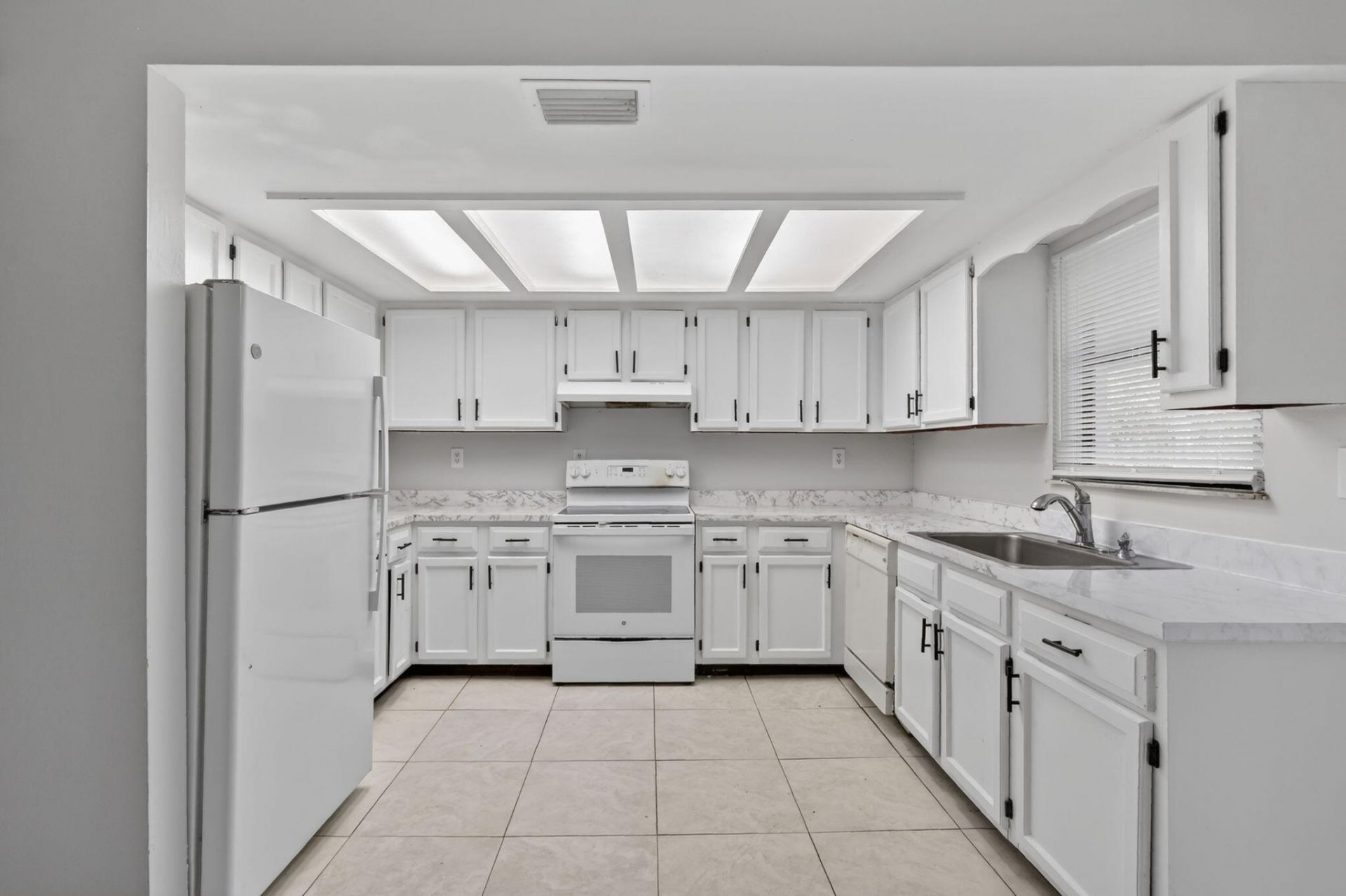 941 SE Atlantus Avenue, Port Saint Lucie, FL 34983 Photo