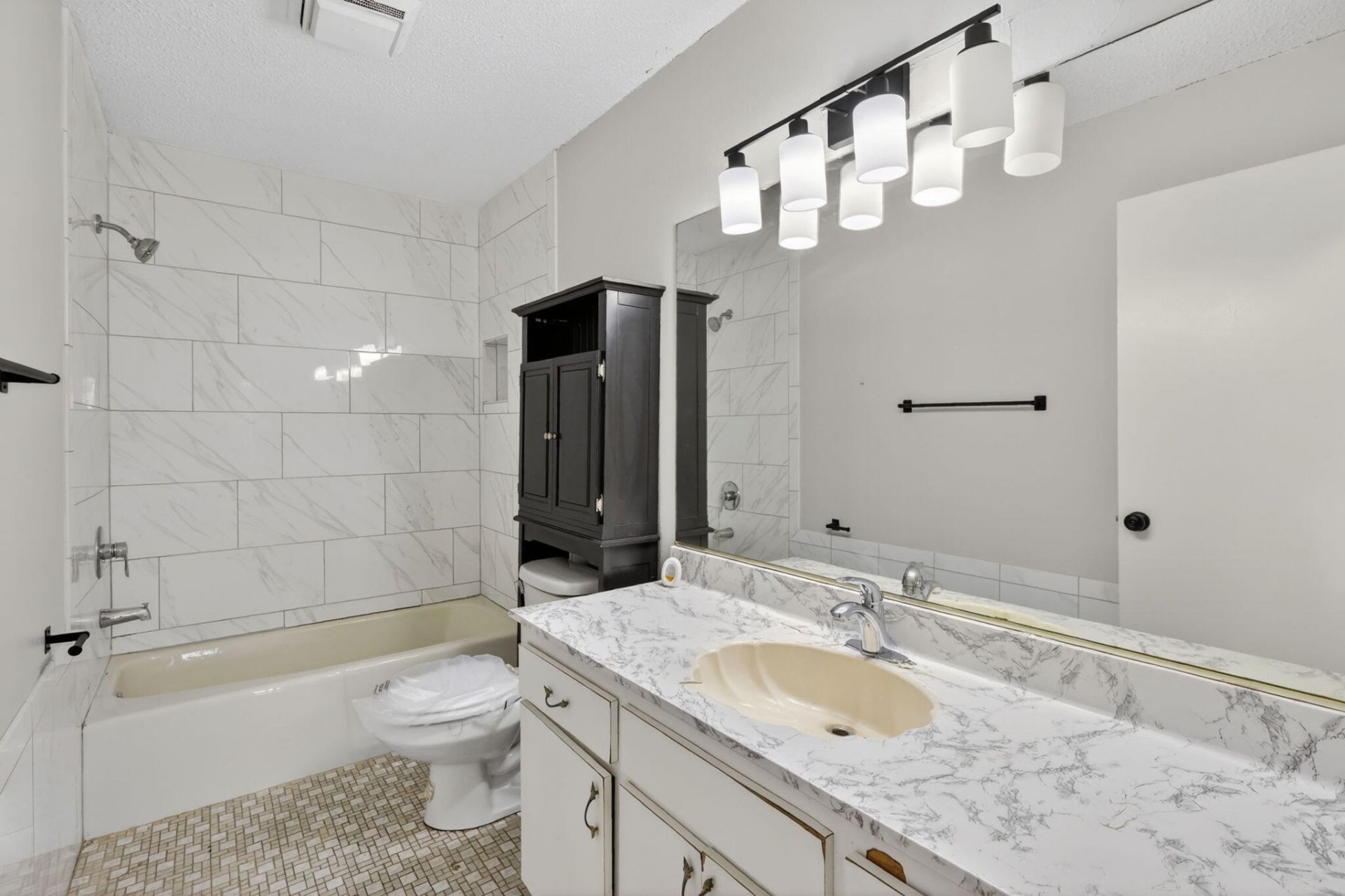 941 SE Atlantus Avenue, Port Saint Lucie, FL 34983 Photo