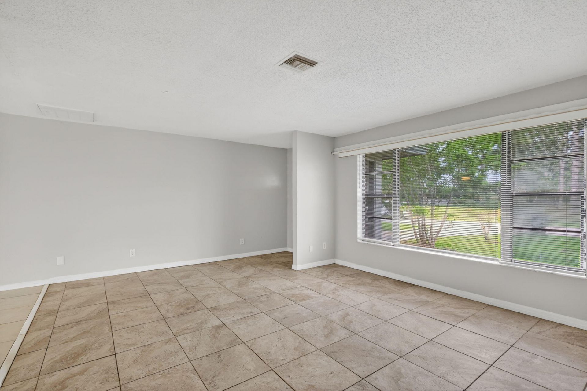 941 SE Atlantus Avenue, Port Saint Lucie, FL 34983 Photo
