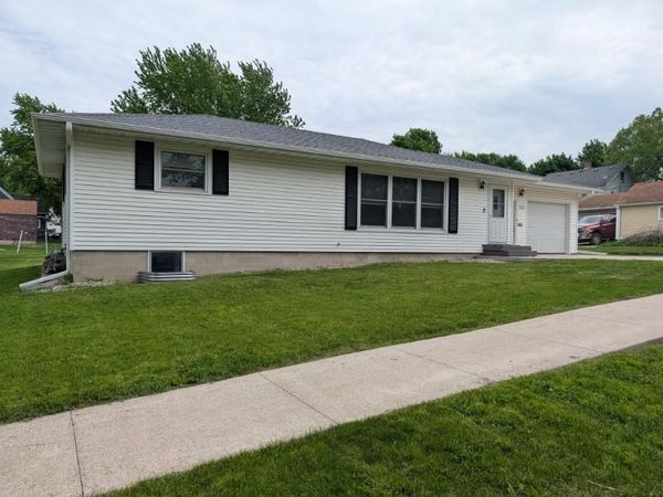 377 1st Street SW, Wells, MN 56097