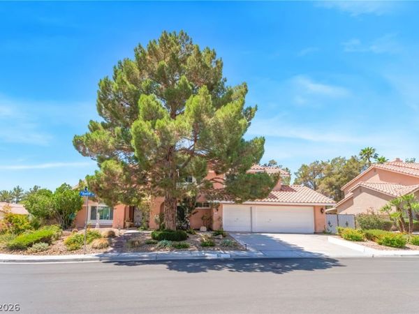 911 Nawkee Drive , North Las Vegas, NV 89031