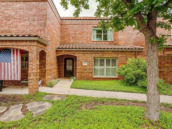 1201 Jerome Street, Unit #1203, Fort Worth, TX 76110