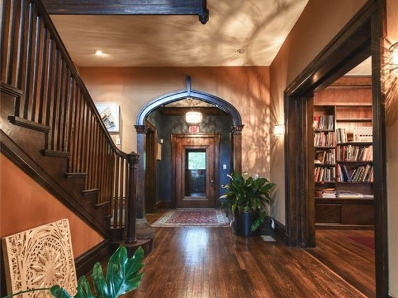 3047 Prospect Avenue E, Cleveland, OH 44115 Photo 2