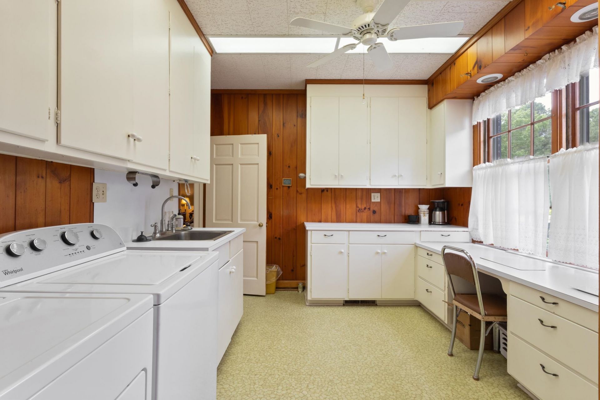 2541 Main St. Photo 21