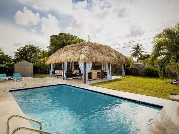 9507 Bellewood Street, Palm Beach Gardens, FL 33410