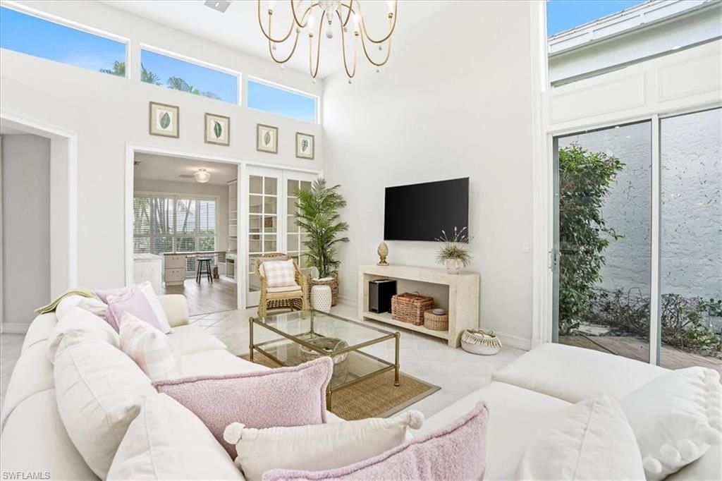 7897 Cocobay Dr , Naples, FL 34108 Photo