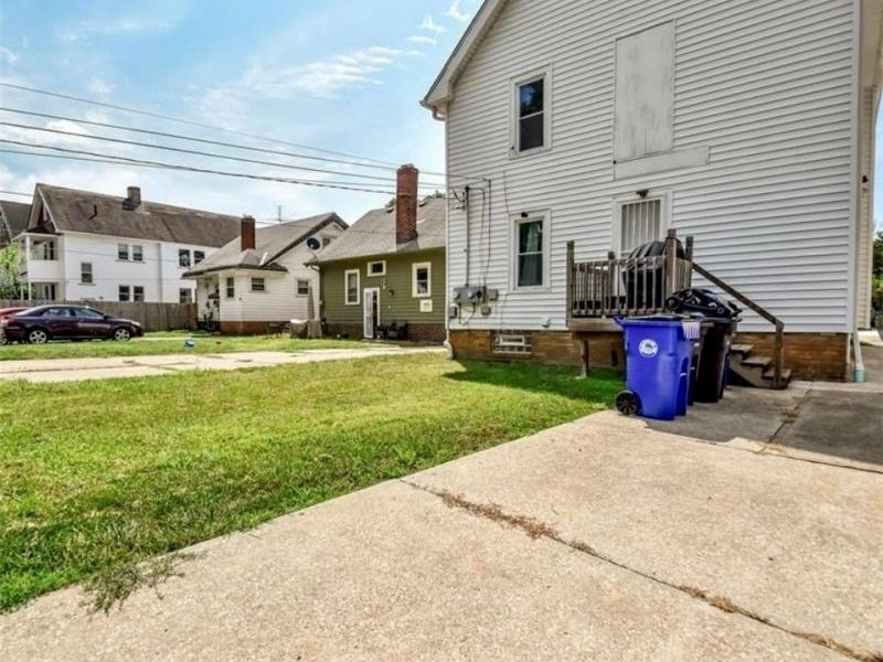 1051 E 171st Street, Cleveland, OH 44119 Photo 4