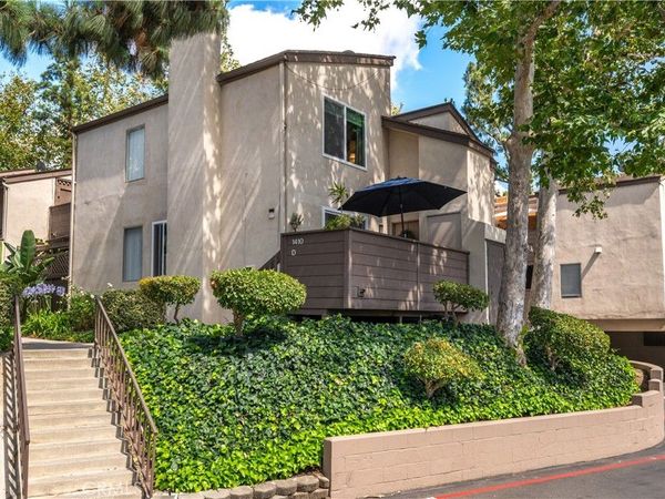 1410 Cabrillo Park, Santa Ana, CA 92701