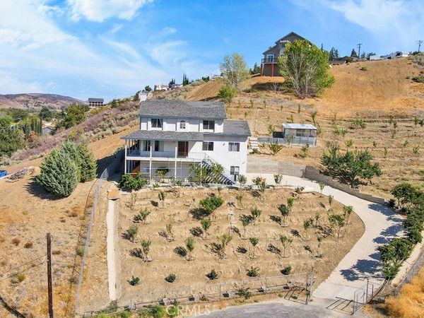 42804 Barnstead Drive, Lake Hughes, CA 93532