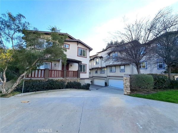 6300 Honolulu Avenue, Unit 101, La Crescenta, CA 91214
