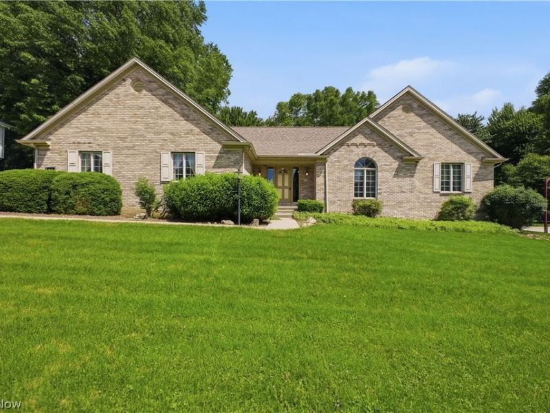 204 Colonial Drive , Canfield, OH 44406 Photo 1