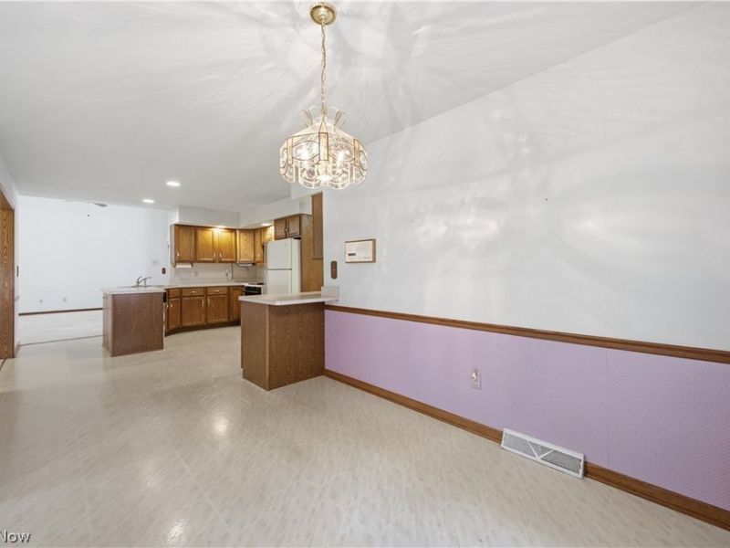 204 Colonial Drive , Canfield, OH 44406 Photo 10