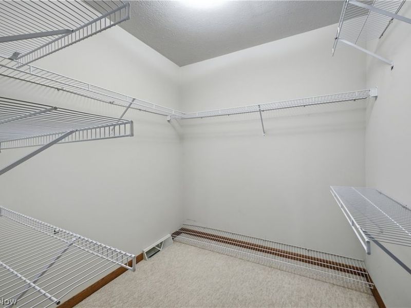 204 Colonial Drive , Canfield, OH 44406 Photo 18