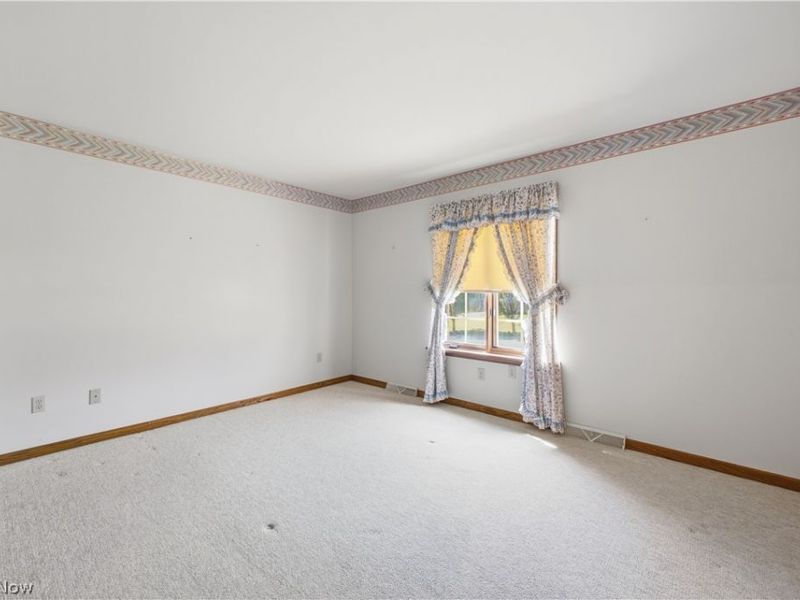 204 Colonial Drive , Canfield, OH 44406 Photo 19