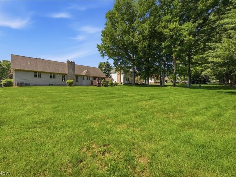 204 Colonial Drive , Canfield, OH 44406 Photo 37