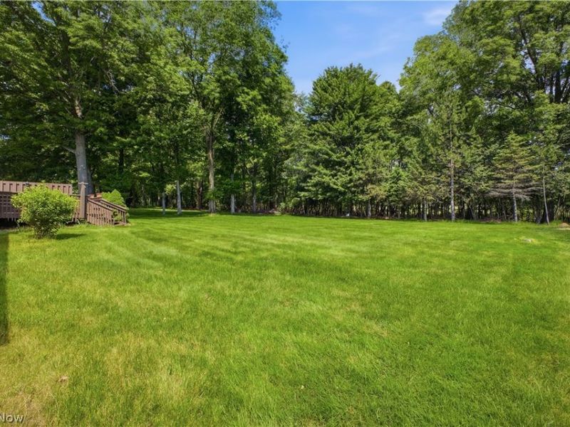 204 Colonial Drive , Canfield, OH 44406 Photo 38