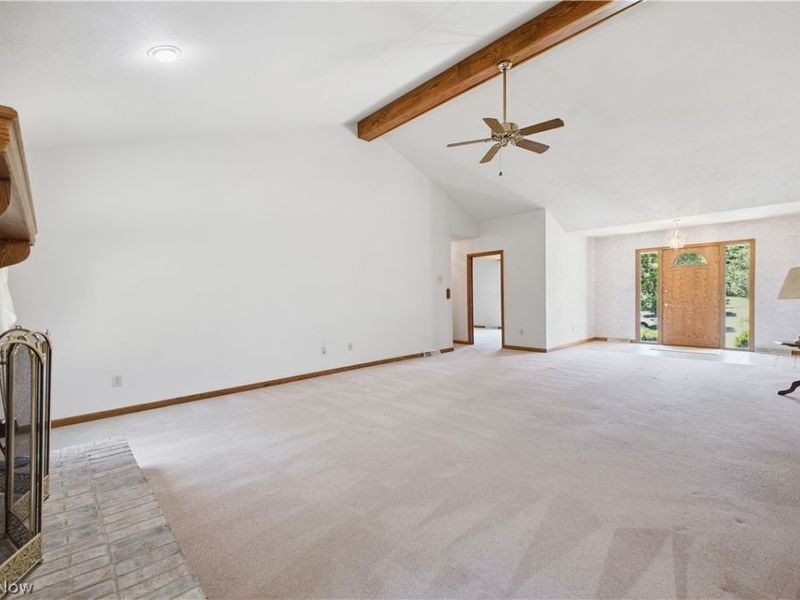 204 Colonial Drive , Canfield, OH 44406 Photo 6