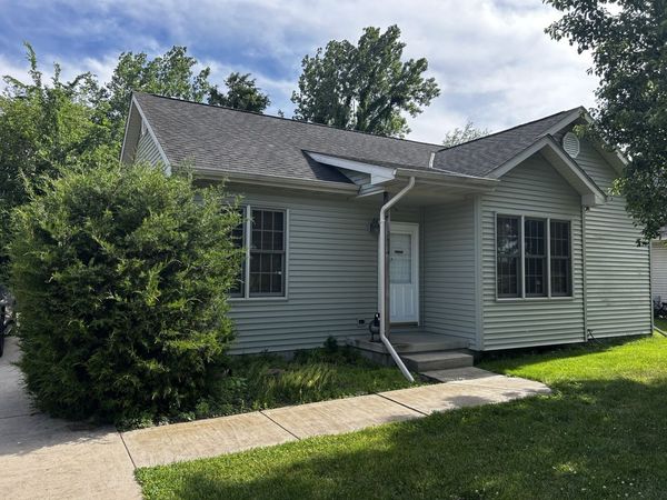 125 W 1st Street , Braidwood, IL 60408