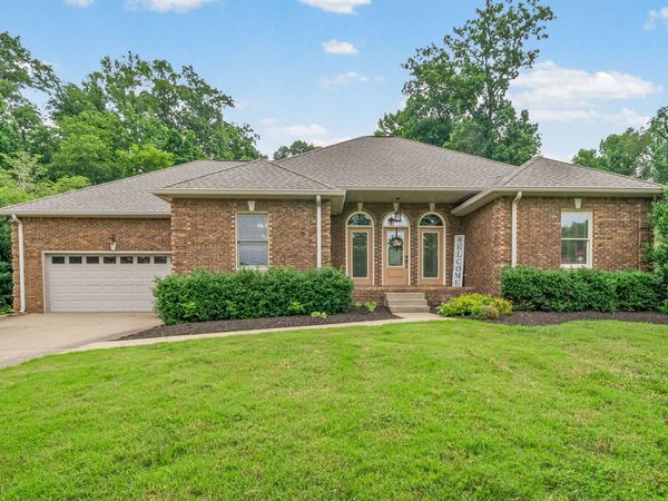 455 Stonemeadow Rd, Clarksville, TN 37043