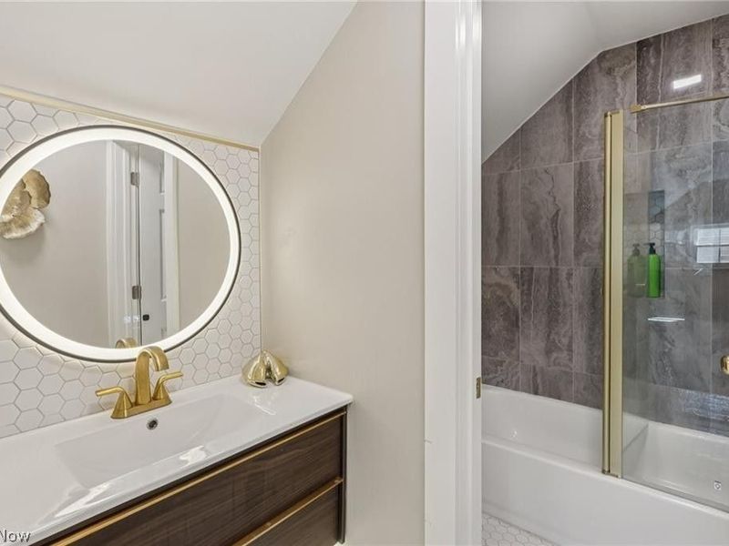 10225 Baltic Road , Cleveland, OH 44102 Photo 31