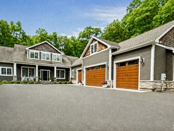 135 Stone, Burlington, CT 06013