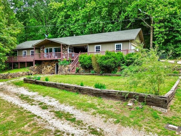 101 NC 3421 , Marble Falls, AR 72648