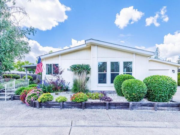 7126 Daisy Ln, Citrus Heights, CA 95621