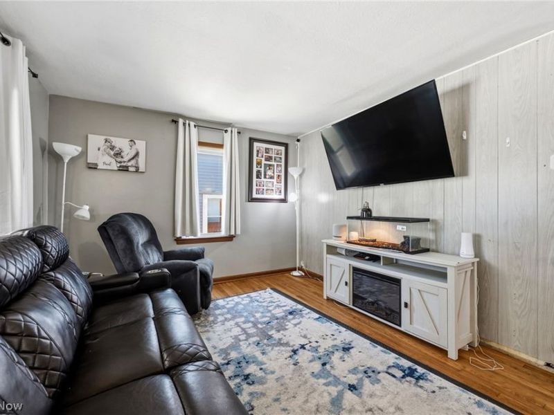 474 E 328th Street, Willowick, OH 44095 Photo 8